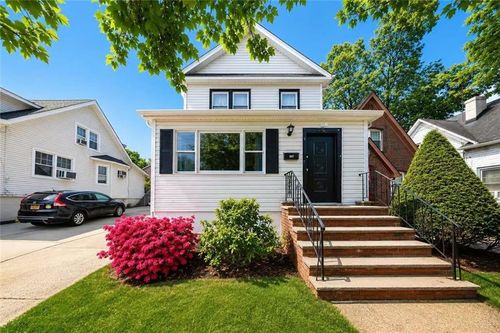 190 Hope Ave, Staten Island, NY, 10305-2914 | Card Image