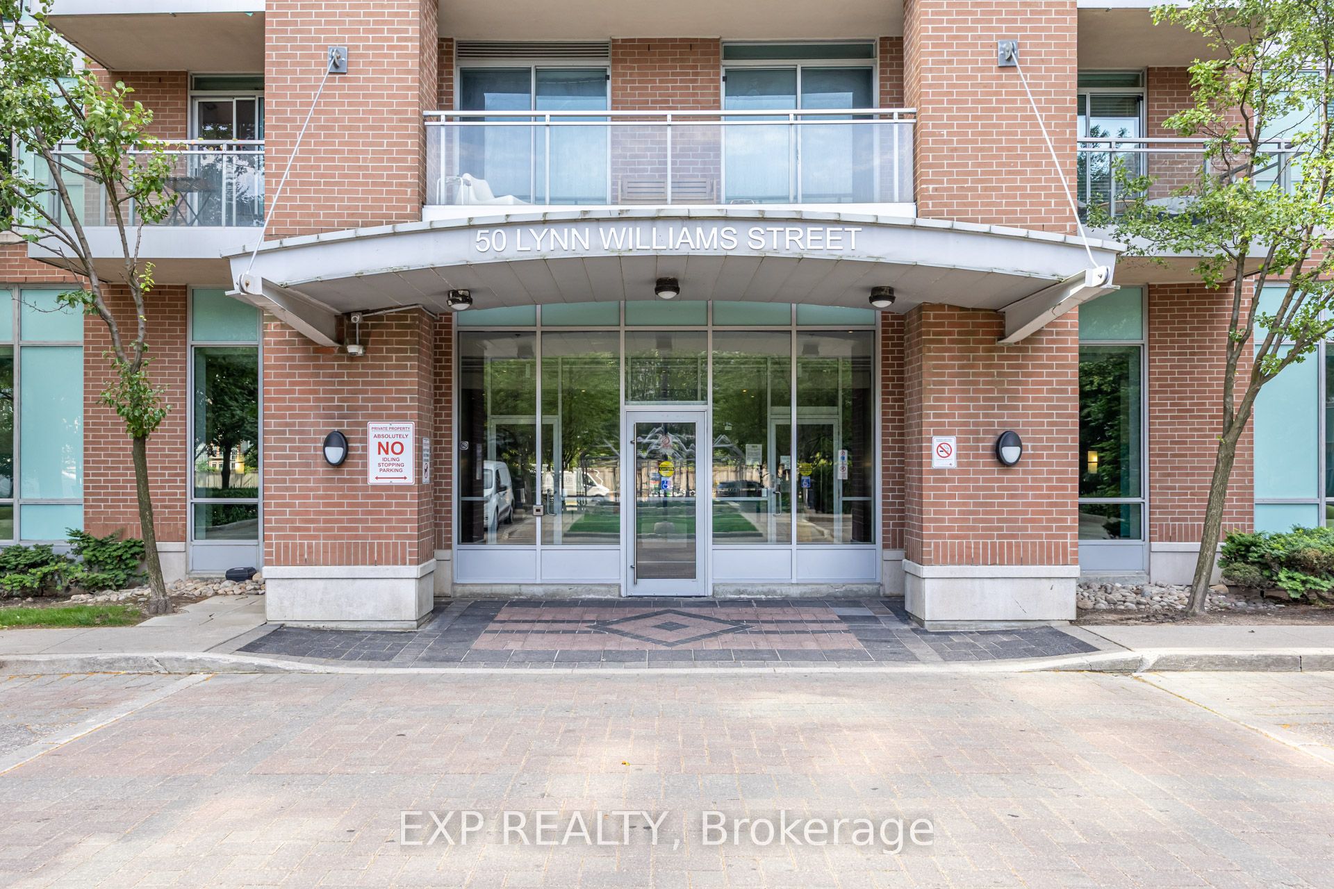 Residential in Toronto C01 3