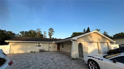 6711 Webb Rd, TAMPA, FL, 33615-2870 | Card Image