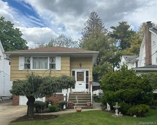 30 Malverne Ave, Malverne, NY, 11565-1413 | Card Image