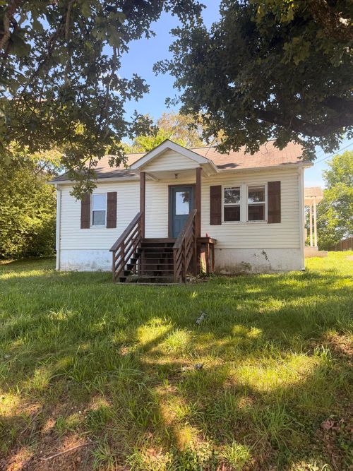 754 Hickory St, Rossville, GA, 30741-5663 | Card Image