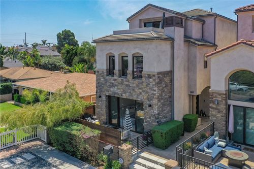 1017 Delaware St, Huntington Beach, CA, 92648 | Card Image