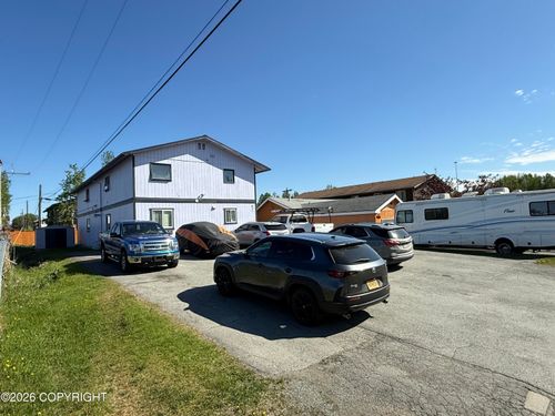 821 E 46th Ct, Anchorage, AK, 99503-7547 | Card Image
