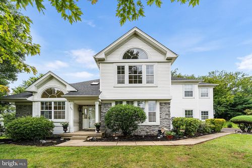 204 Somerset Cir, CHALFONT, PA, 18914-3494 | Card Image