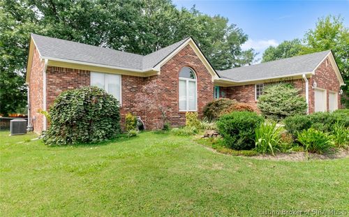 3615 Greenfield Drive, New Albany, IN, 47150 | Card Image