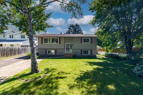 1958 6th St N, North Saint Paul, MN, 55109-3801 | Card Image