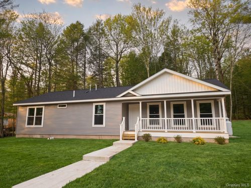 45 Pinehurst Dr, Liberty, NY, 12754-1609 | Card Image