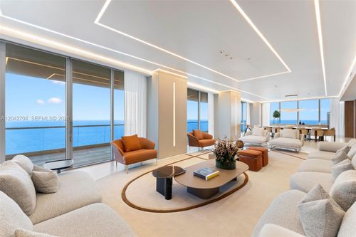 4003-04-18501 Collins Ave, Sunny Isles Beach, FL, 33160-3768 | Card Image