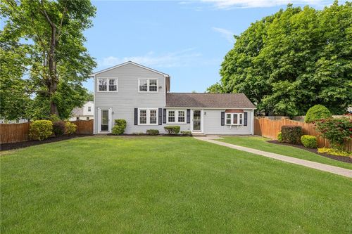 52 Pleasant View Rd, Warwick, RI, 02888-3713 | Card Image