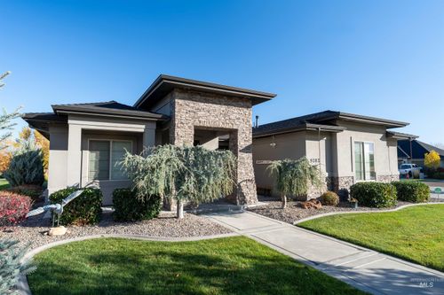 9282 W Deerfawn Dr, Star, ID, 83669-6058 | Card Image