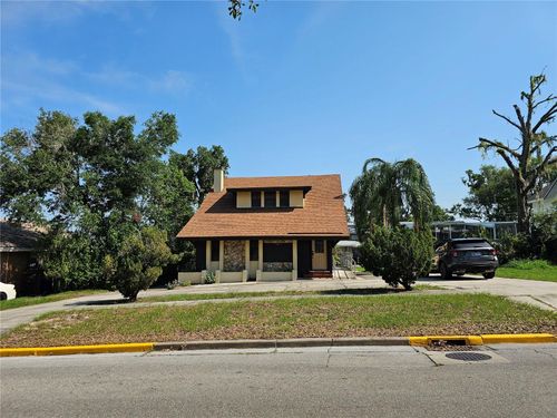 737 W Central Ave, WINTER HAVEN, FL, 33880-2823 | Card Image