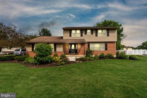 2108 Weatherton Dr, WILMINGTON, DE, 19810-2311 | Card Image