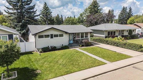 3 Sutton Close, Red Deer, AB, T4N4E2 | Card Image