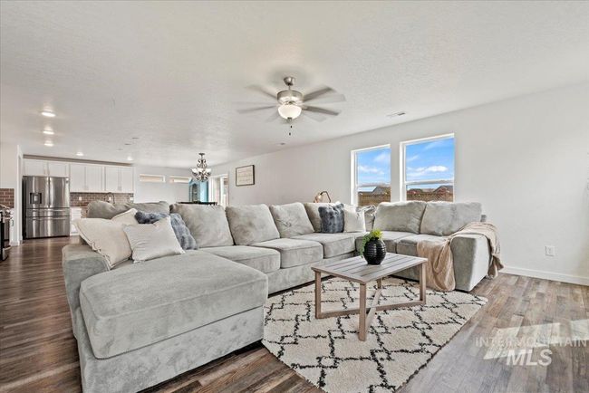 3074 N Greengate Way, House other with 5 bedrooms, 4 bathrooms and 2 parking in Star ID | Image 6