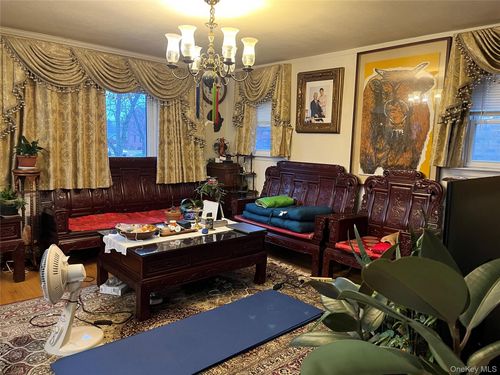 1-200-07 17th Ave, Bayside, NY, 11360-1009 | Card Image