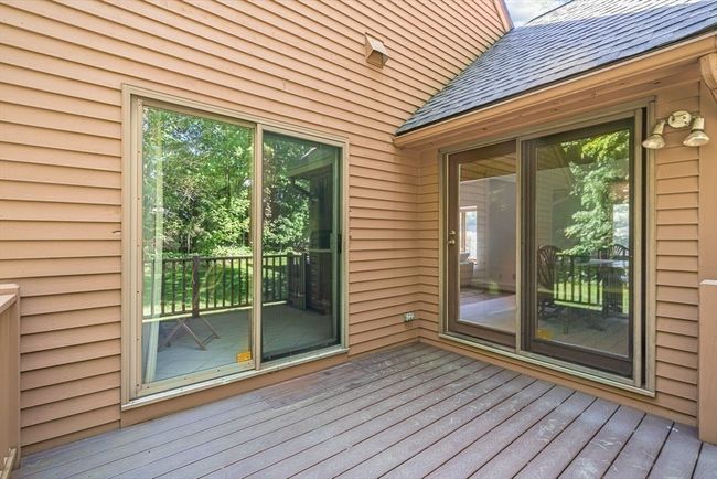 UNIT-4 - 22 Grove Pl, Condo with 2 bedrooms, 1 bathrooms and 1 parking in Winchester MA | Image 32