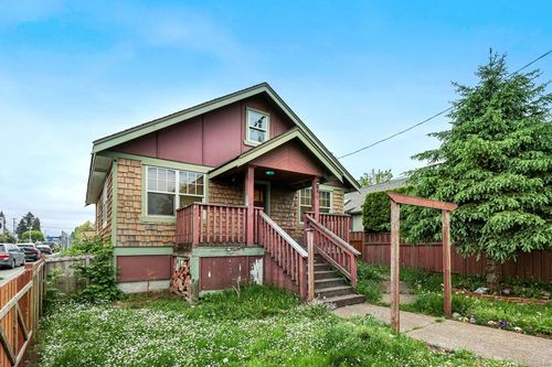 989 Fitzgerald Ave, Courtenay, BC, V9N2R6 | Card Image