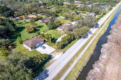 13602 Sw 24th St, Davie, FL, 33325-5039 | Card Image