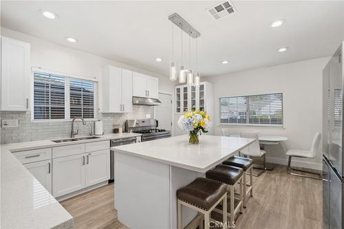 13001 Debby St, Valley Glen, CA, 91401-3230 | Card Image