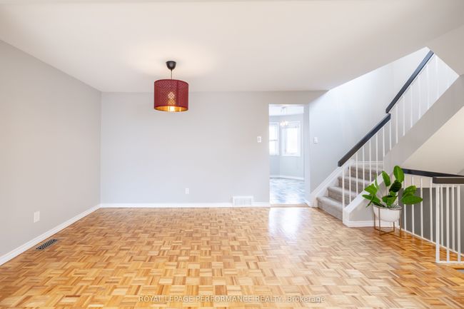 6917 Du Bois Ave, Condo with 3 bedrooms, 3 bathrooms and 2 parking in Orleans ON | Image 16