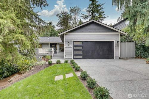 22017 1st Pl W, Bothell, WA, 98021-8235 | Card Image