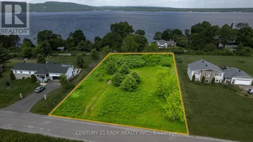 50 Spindle Drift Crt, Calabogie, ON, K0J1H0 | Card Image