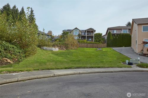 6061 Osprey Cir, Bremerton, WA, 98312-8807 | Card Image