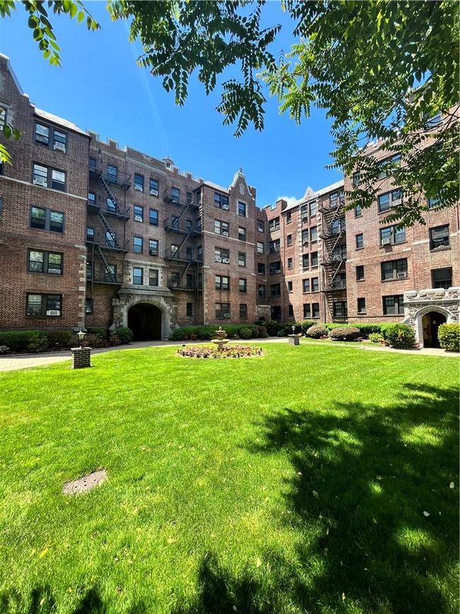 APT-4J - 23 Old Mamaroneck Rd, Home with 0 bedrooms, 1 bathrooms and null parking in White Plains NY | Image 13