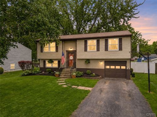 110 Rocky Rd, Liverpool, NY, 13090-3729 | Card Image