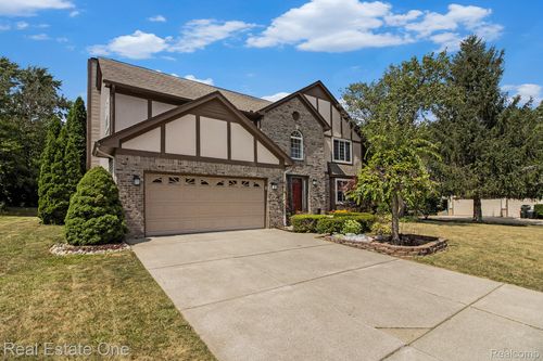 3464 Kossuth Ct, Lake Orion, MI, 48360-2506 | Card Image