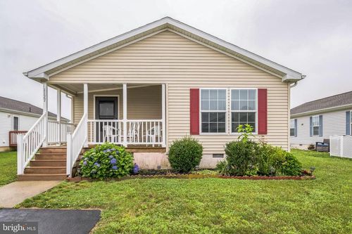 1127 Lorenzo Ln, SMYRNA, DE, 19977-1660 | Card Image