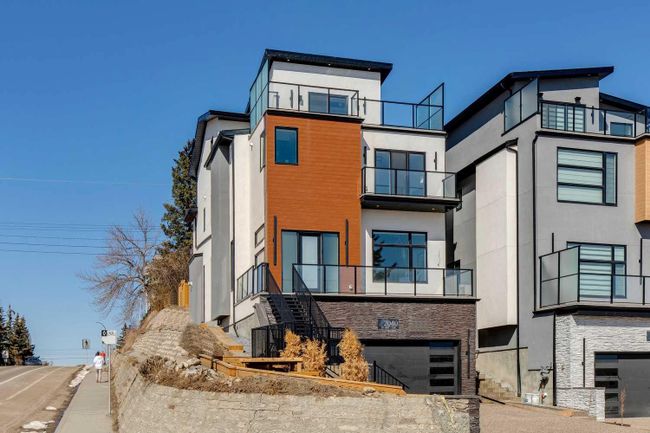 2040 30 Avenue Sw, Home with 4 bedrooms, 5 bathrooms and 4 parking in Calgary AB | Image 1