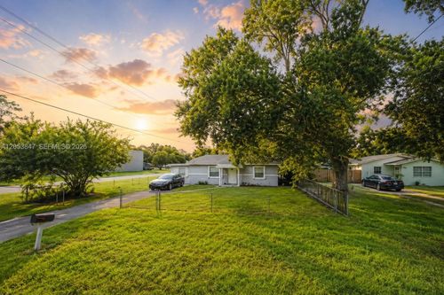 3518 Avenue F, Fort Pierce, FL, 34947 | Card Image