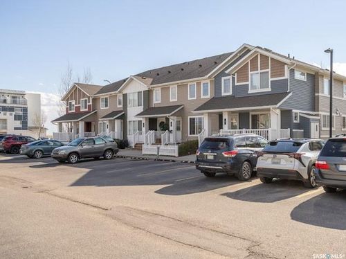 9-5752 Gordon Rd, Regina, SK, S4W0M1 | Card Image