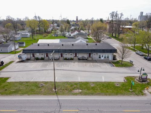 3 E Division St, Remington, IN, 47977-8011 | Card Image