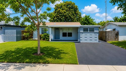 5225 Ne 1st Ave, Fort Lauderdale, FL, 33334-1601 | Card Image