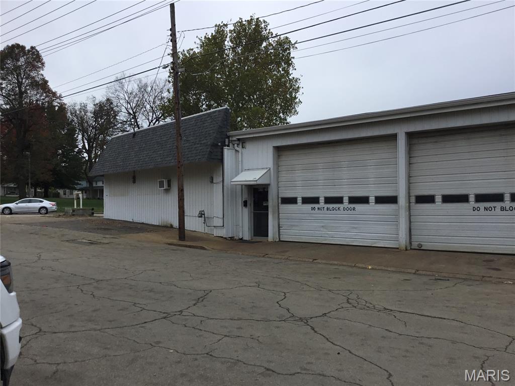 411 Sainte Genevieve Ave, Farmington, MO 63640