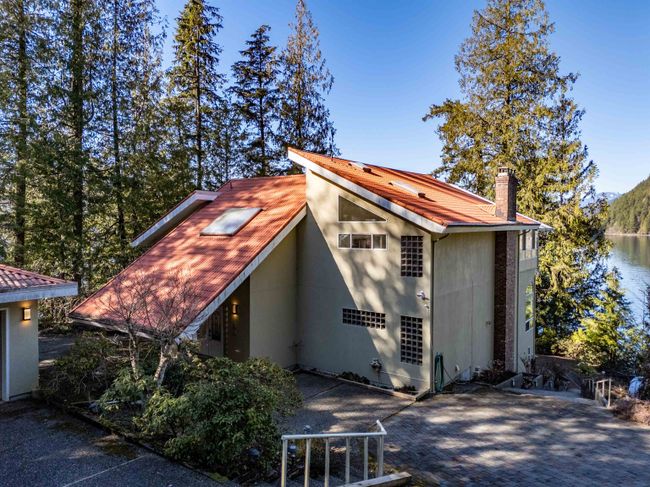 7209 Rockwell Drive, House other with 6 bedrooms, 4 bathrooms and 6 parking in Harrison Hot Springs BC | Image 9