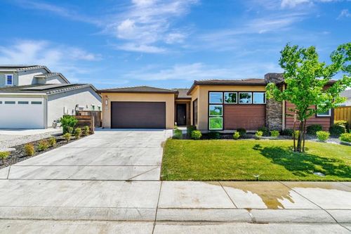8078 Triplefin Way, Elk Grove, CA, 95757-6457 | Card Image