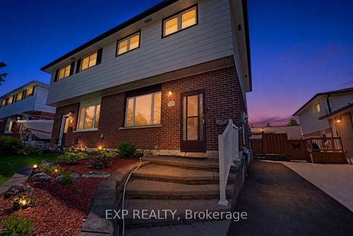 376 Surrey Dr, Oshawa, ON, L1G6H1 | Card Image