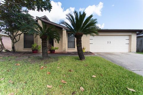 16031 Windom Dr, Webster, TX, 77598-2602 | Card Image