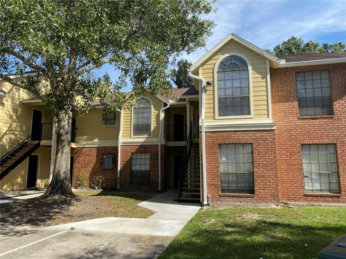 204-8722 Mallard Reserve Dr, TAMPA, FL, 33614-2357 | Card Image