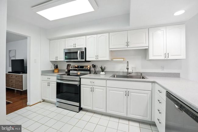 2151 Cabots Point Ln, Townhouse with 4 bedrooms, 3 bathrooms and null parking in RESTON VA | Image 21