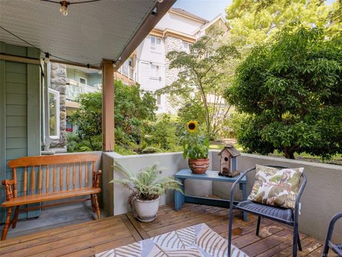 110-494 Marsett Pl, Victoria, BC, V8Z7J1 | Card Image