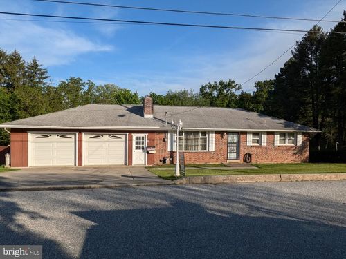 671 Woodview St, STEELTON, PA, 17113-3129 | Card Image