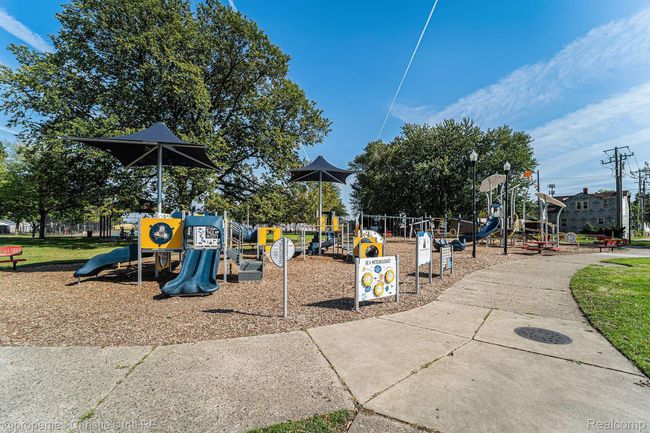 APT-2 - 8820 Joseph Campau St, Condo with 2 bedrooms, 2 bathrooms and null parking in Hamtramck MI | Image 28