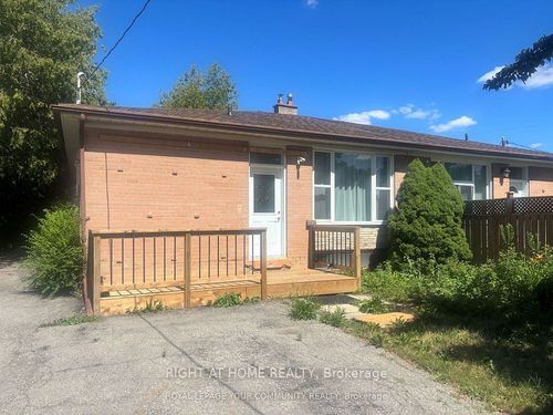 211 Axminster Dr, Richmond Hill, ON, L4C2W2 | Card Image