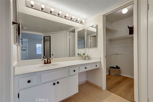 96-25712 Le Parc, Lake Forest, CA, 92630-5922 | Card Image