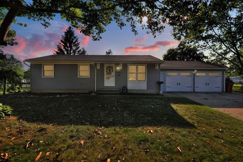 5105 Wallingford Dr, Comstock Park, MI, 49321-9366 | Card Image