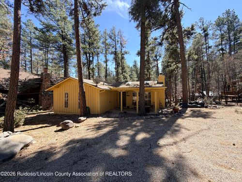 415 Main Rd, Ruidoso, NM, 88345-7605 | Card Image